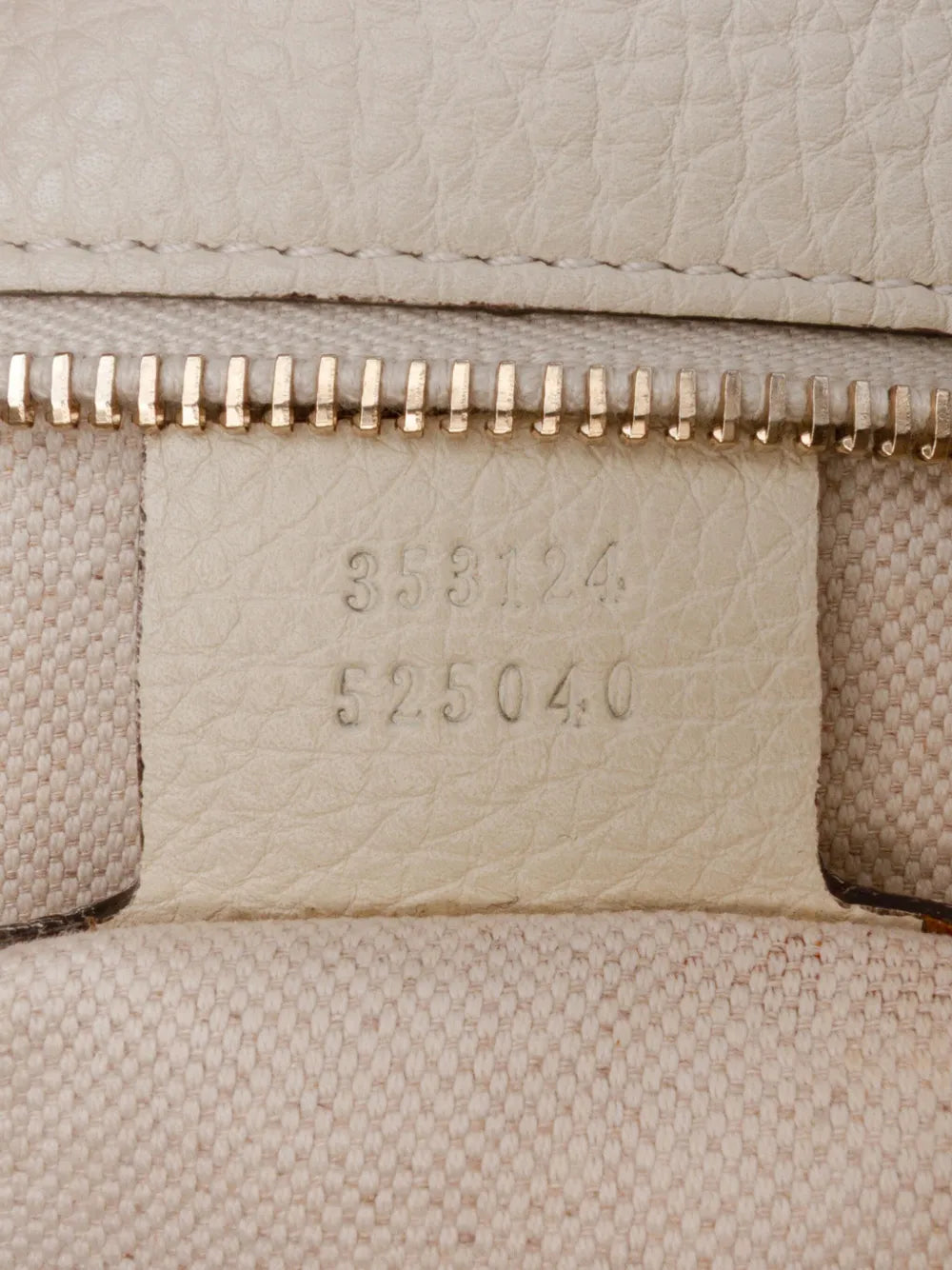Pre-OwnedGucci Pre-Owned2016-2025 Medium Calfskin Bamboo Shopper Boston Bag satchel