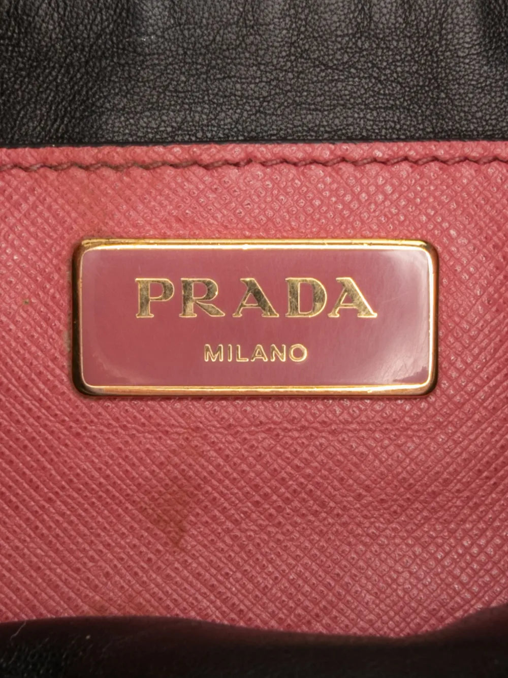 Pre-OwnedPrada Pre-Owned2000-2025 Saffiano Soft Triple Pocket Tote satchel