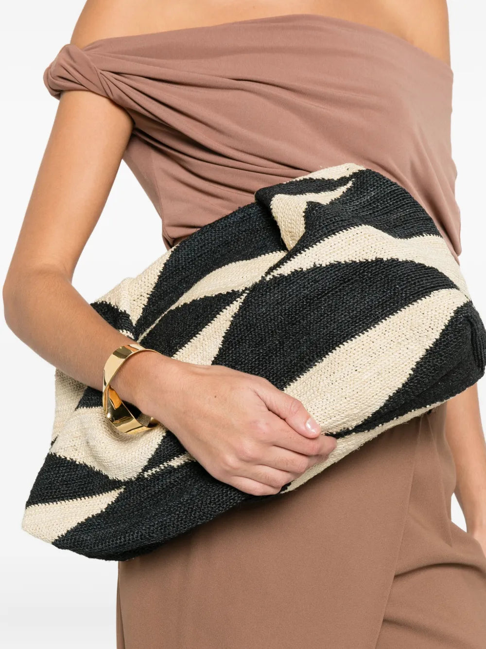 New SeasonSensi StudioSisal clutch bag