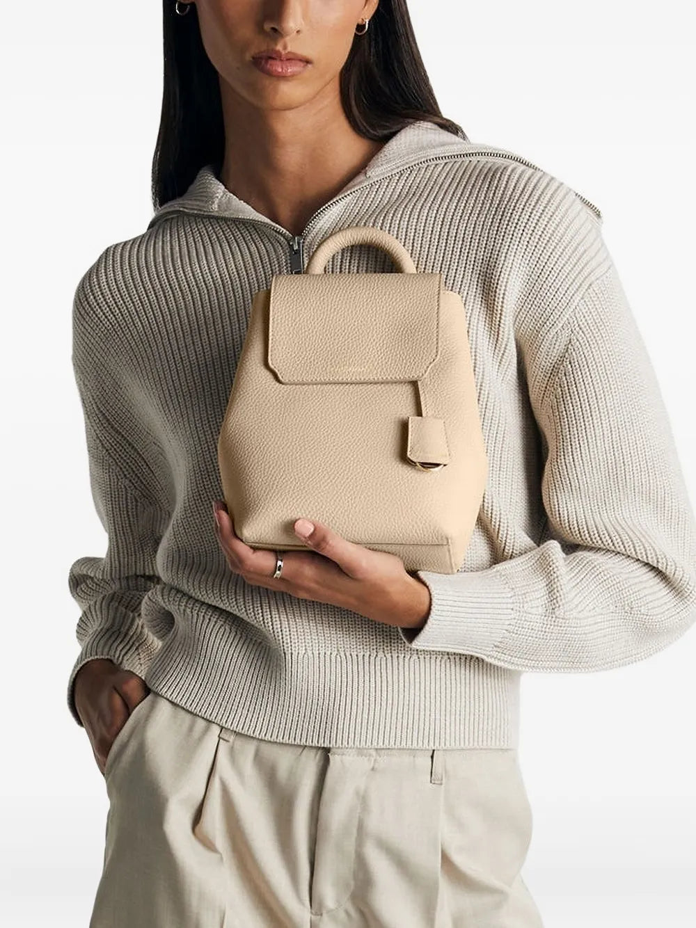 MAISON de SABRagnetic closure leather backpack