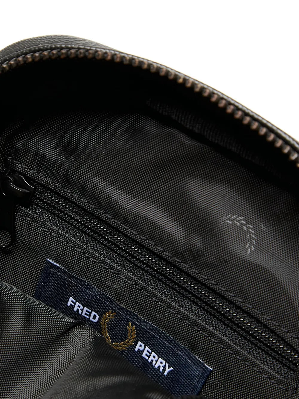 Fred Perryscotchgrain leather side bag