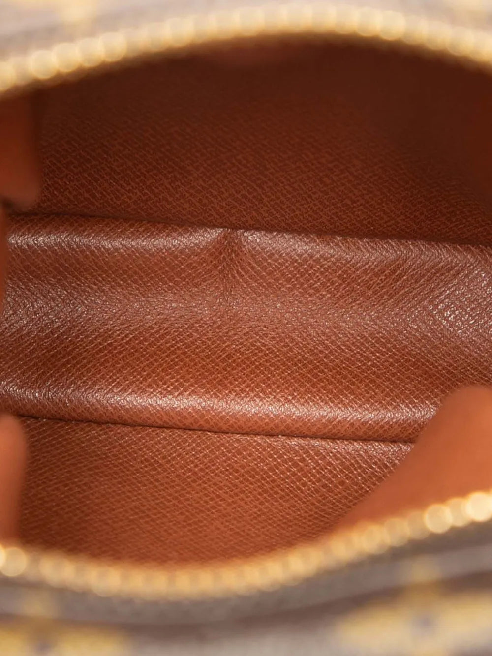 Pre-OwnedLouis Vuitton Pre-Owned1999 Monogram Mini Danube crossbody bag