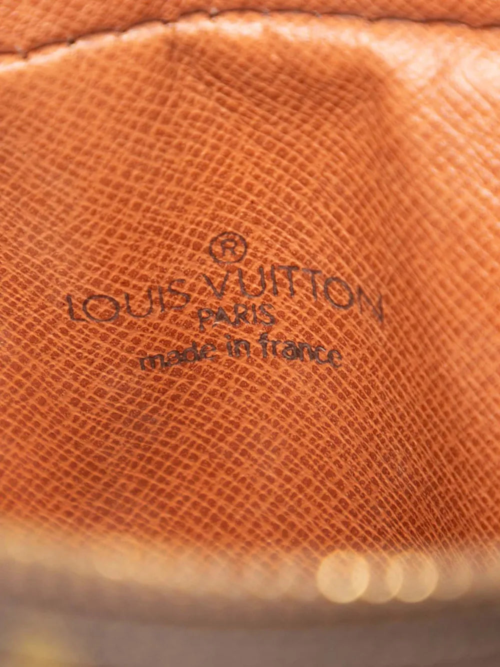 Pre-OwnedLouis Vuitton Pre-Owned1988 Monogram Mini Danube crossbody bag