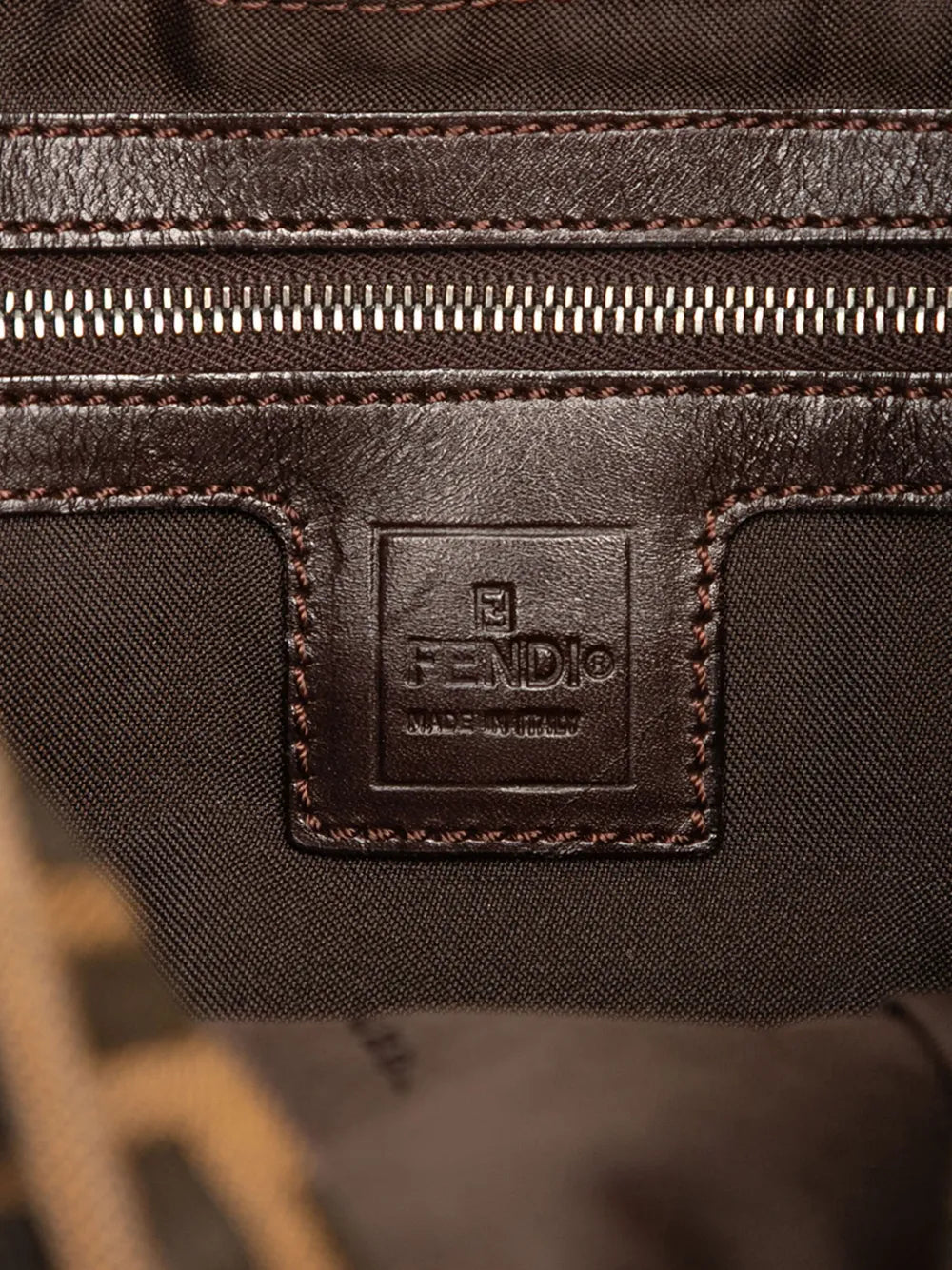 Pre-OwnedFendi Pre-Owned2000-2010 Zucca Canvas shoulder bag