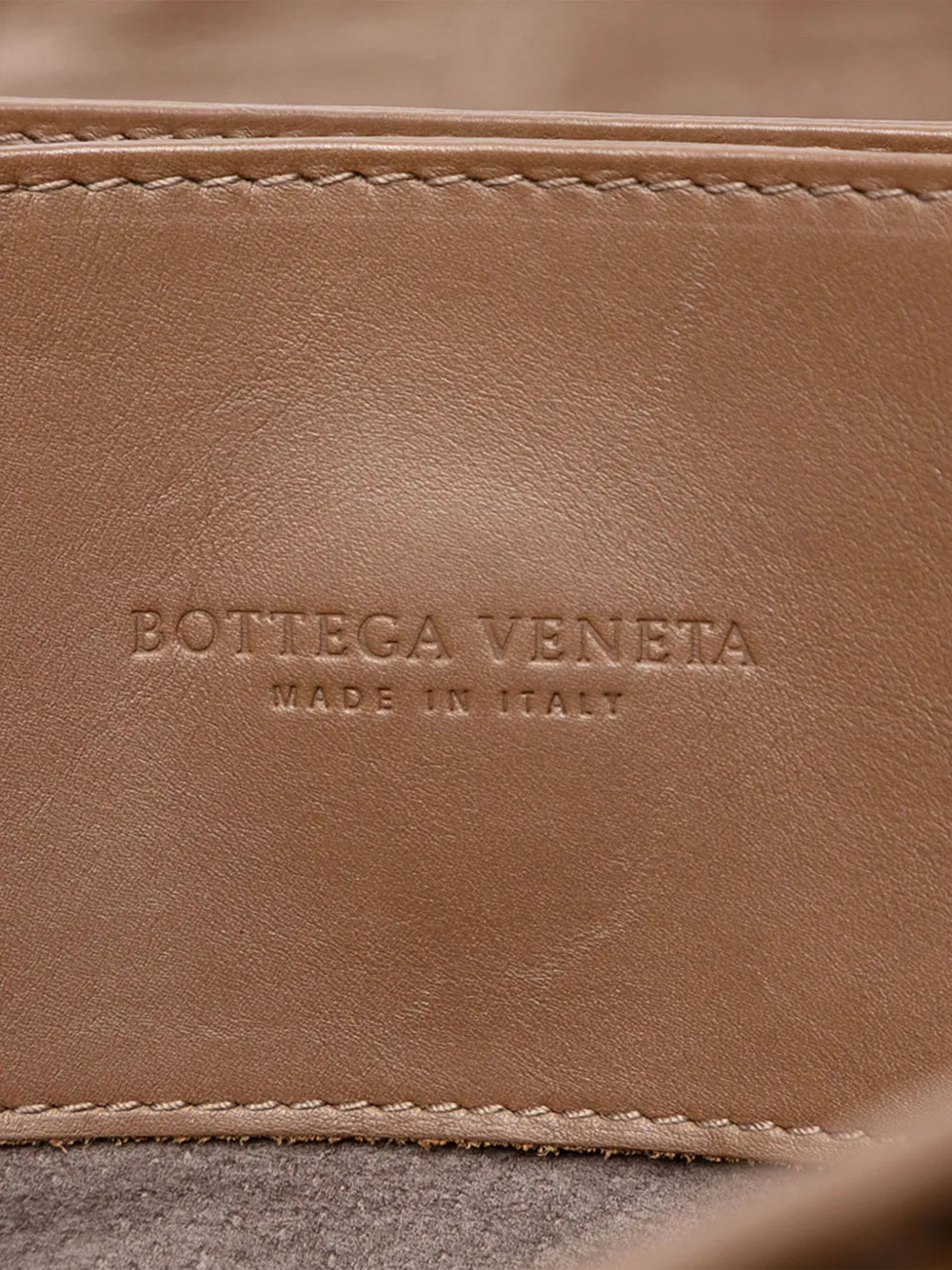 Pre-OwnedBottega Veneta Pre-Owned2012-2025 Medium Nappa Intrecciato Roma tote bag