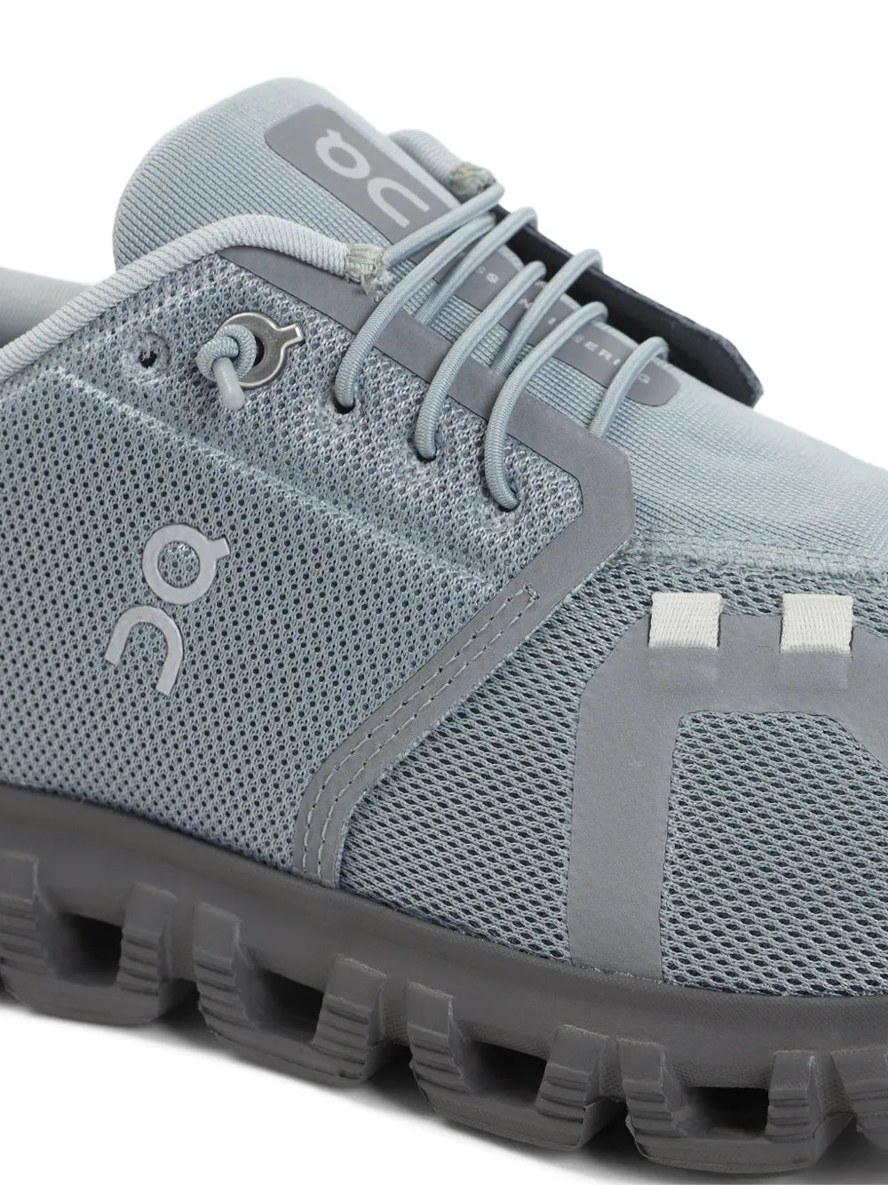 On Running Cloud 6 Logo Sneakers